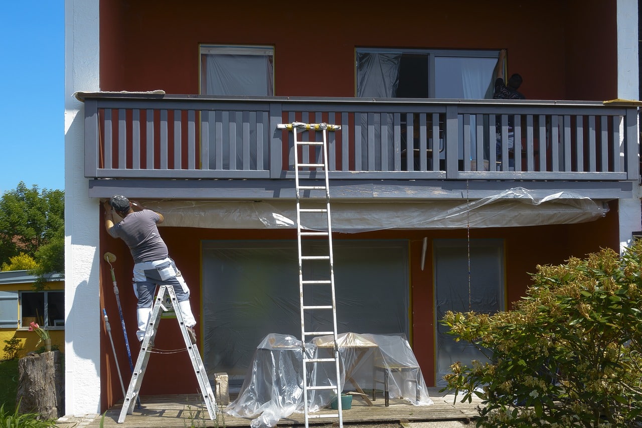 Paint the Exterior Trim of Your Home In These 5 Simple Steps